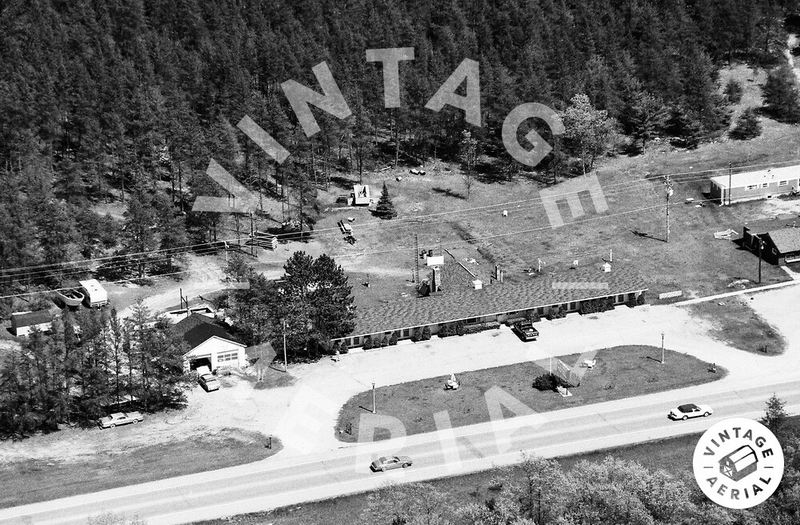 Hillcrest Inn & Motel (Hill Crest Motel) - 1993 Aerial